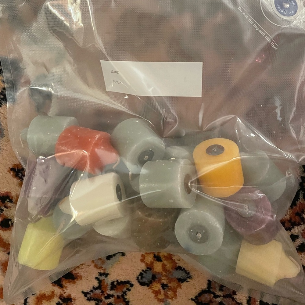 21 pack of Partylite votives